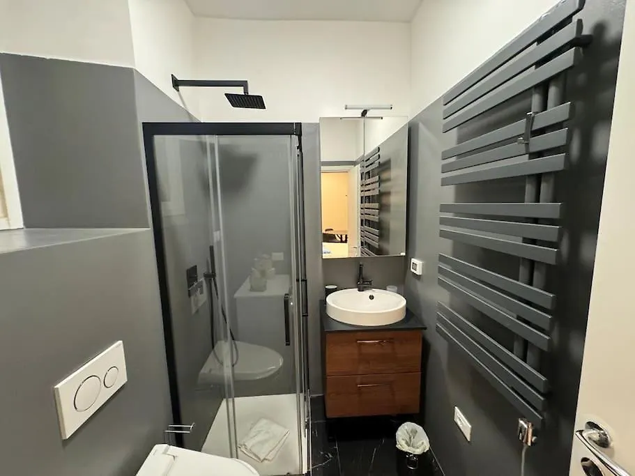 Studio Deluxe Brera-1